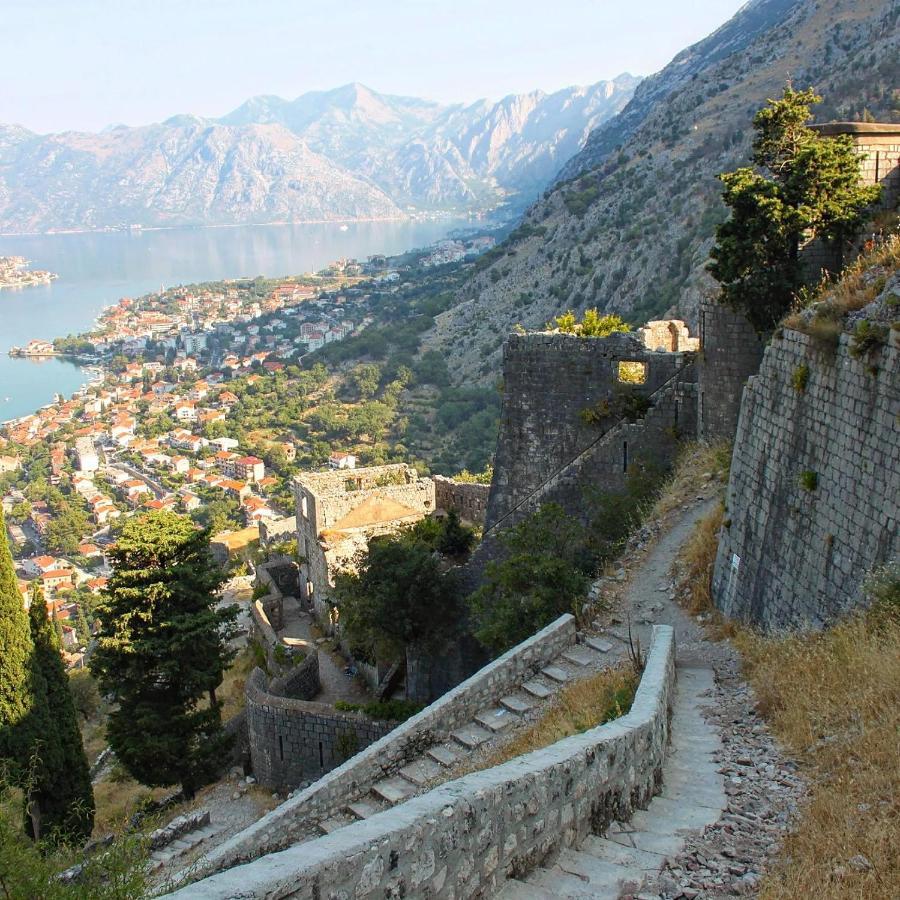 Old Town Boskovic Apartment Kotor Bagian luar foto